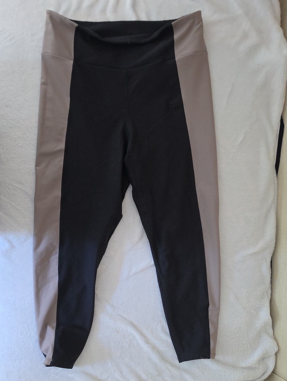 YPB Abercrombie XXL - Black and Taupe Leggings